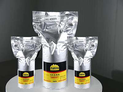 Com aplicar cola PUR a les vores de segellat